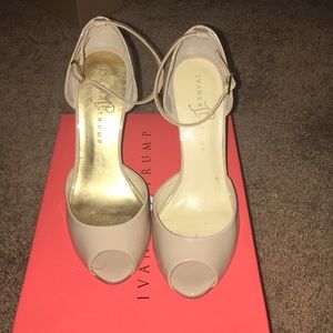 Ivanka Trump Bulbli pump